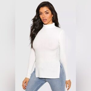 SIDE SPLIT TURTLE NECK KNITTED RIBBED TOP